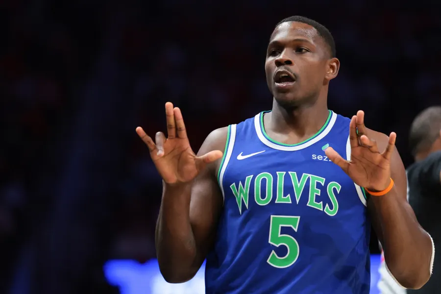 Timberwolves guard Anthony Edwards scores 45 in opener, then listed questionable with knee issue