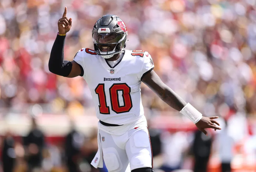 Buccaneers quarterback Baker Mayfield returns to practice ahead of Panthers game