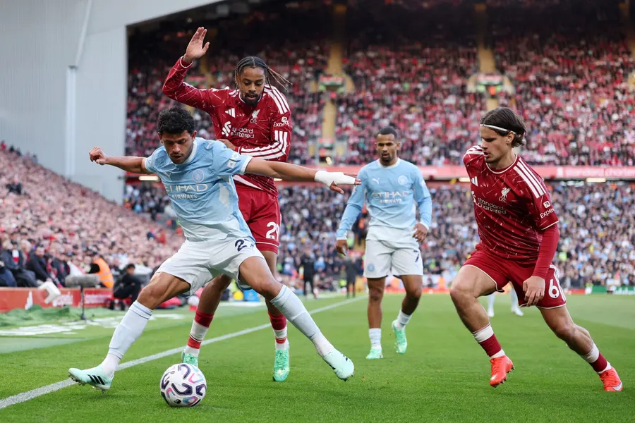 Liverpool to sign Barcola for £120m