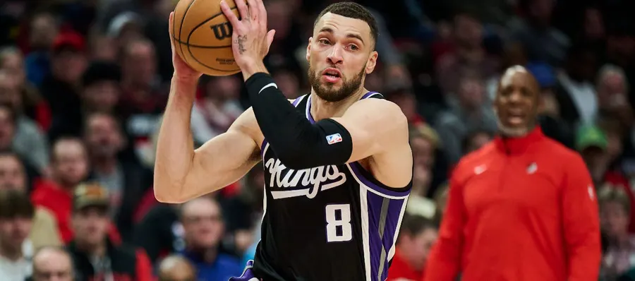 Kings guard Zach LaVine scores 37 in loss as Sacramento falls to 0-3