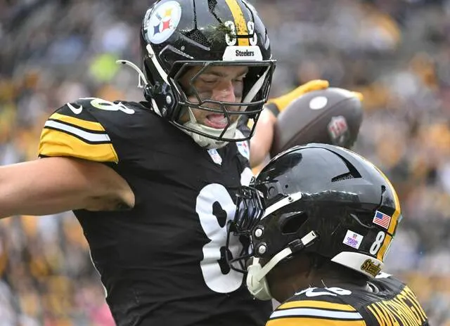 Steelers tight end Pat Freiermuth scores twice, becomes Week 6 fantasy add