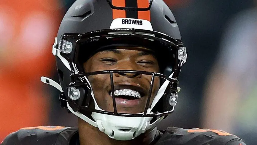 Browns running back Quinshon Judkins out of walking boot but misses practice