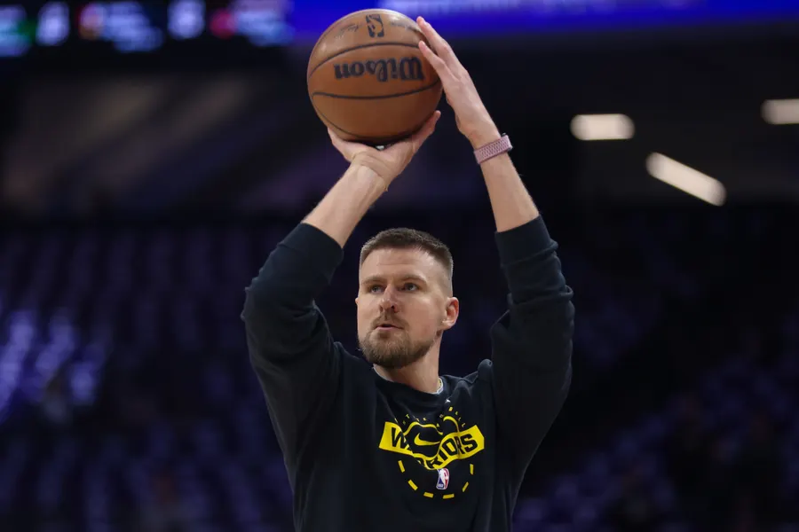 Warriors coach Steve Kerr weighs lineup and Curry minutes before opener