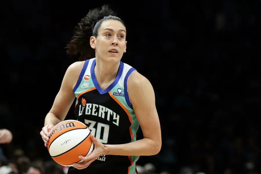 Dream vs Liberty WNBA game