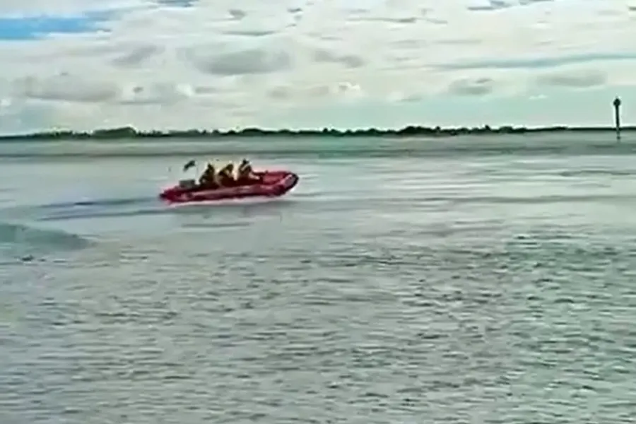 RNLI船只受损事件