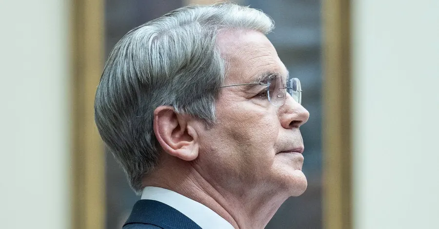 Bessent failed to report JPMorgan stock holdings