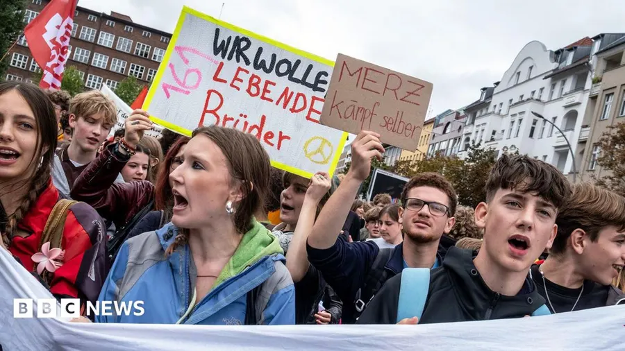 German students strike against military service