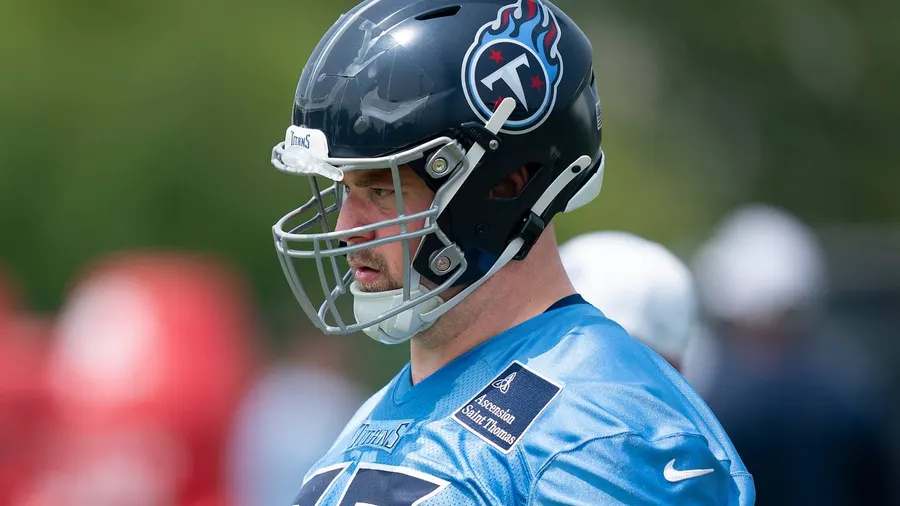 Veteran guard Kevin Zeitler inactive as Packers face his former team