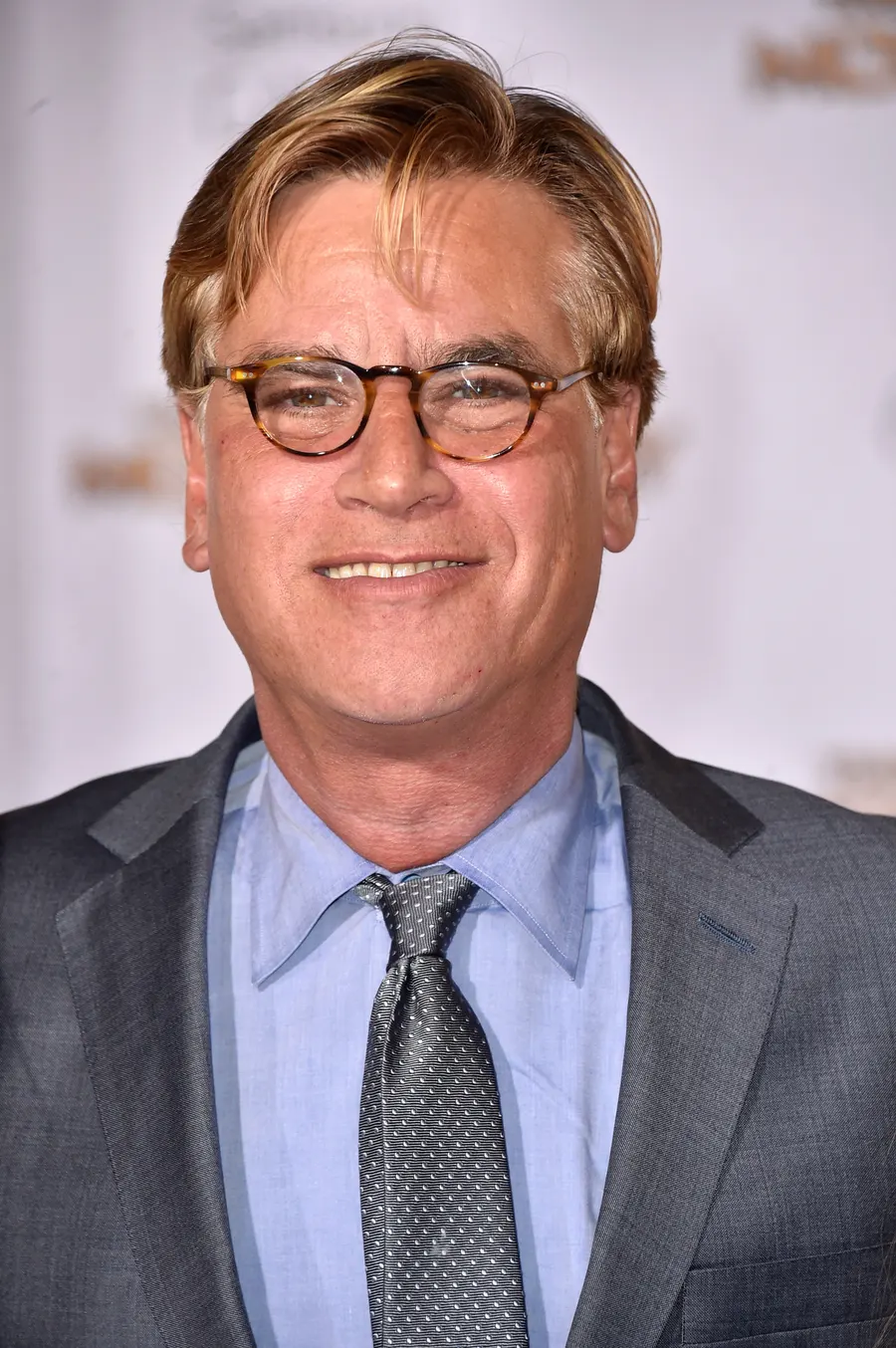 Actors Jeremy Allen White and Mikey Madison describe Aaron Sorkin's directing rhythm