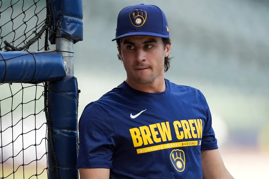 Brewers outfielder Sal Frelick homers in Game 2 as Milwaukee leads World Series 2-0