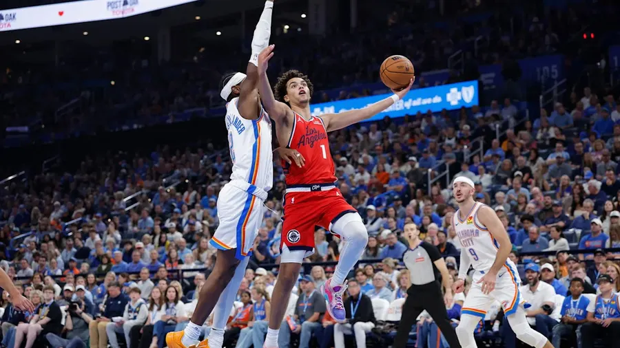 Clippers rookie Keaton Wagler scores 15 in NBA debut win over Kings