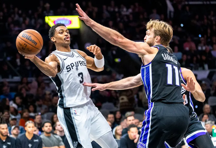 Spurs forward Keldon Johnson enters contract year lighter after 15-point preseason close