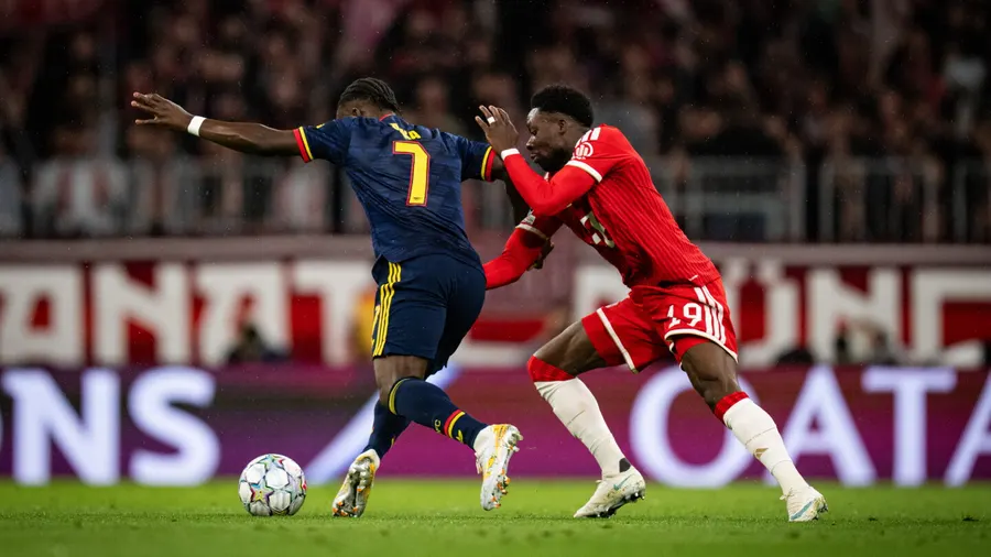 Arsenal winger Bukayo Saka injured early at Bayern, faces weeks out