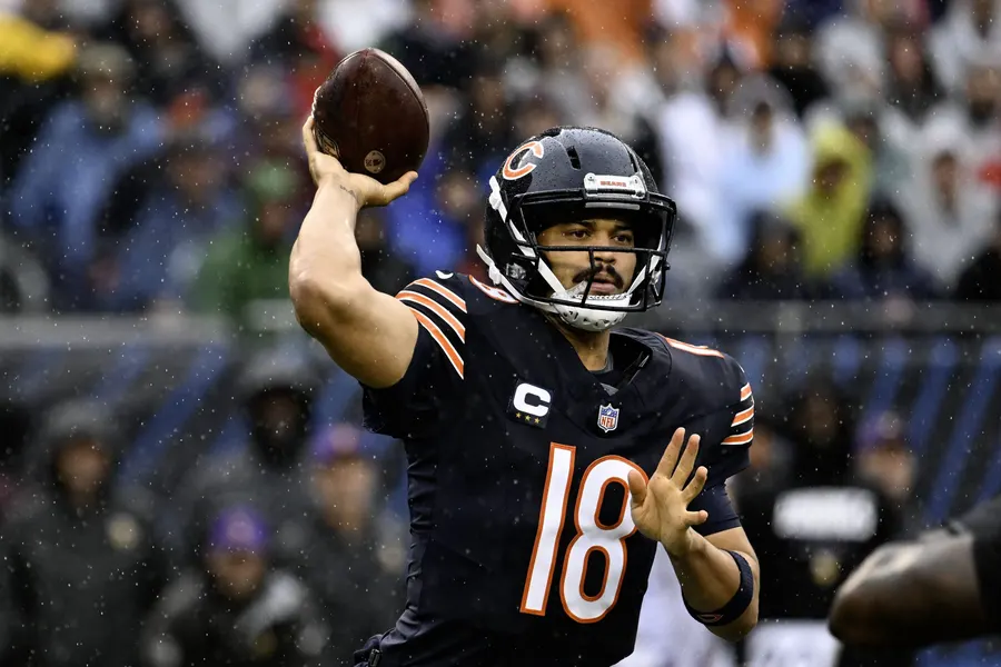 Bears QB Caleb Williams returns from hamstring injury, beats Falcons 31-23