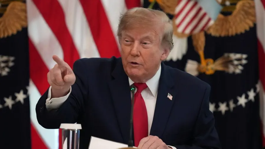 Trump signs mortgage executive order