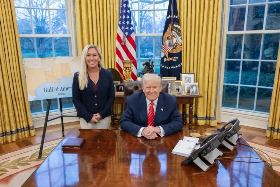 Trump again claims right to run for third term