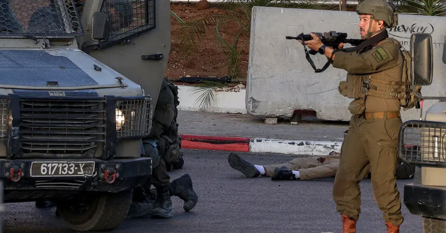 Palestinian gunmen shoot Israelis in West Bank