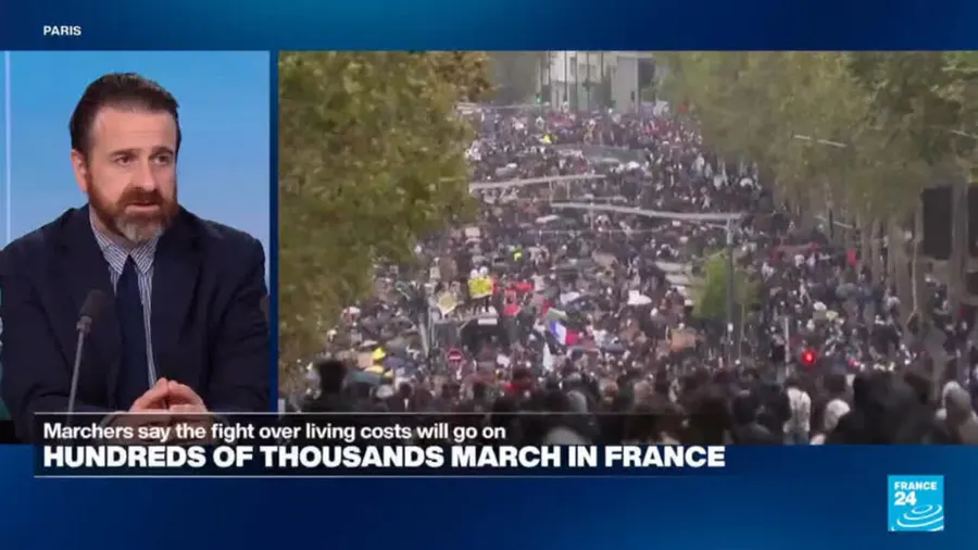 Hundreds of thousands march in France protests