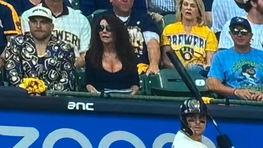 Brewers superfan Front Row Amy reaches her first World Series