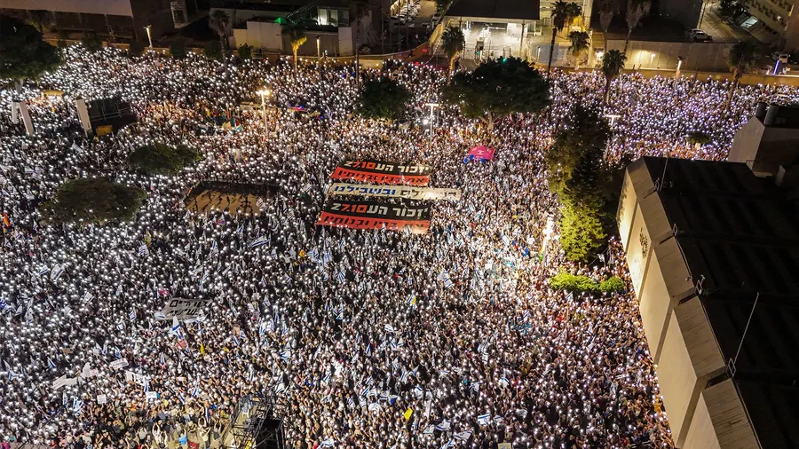 Mass rally against Netanyahu before Israeli election