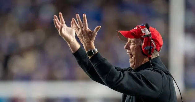 Houston coach Willie Fritz named to Bear Bryant Coach of the Year watch list