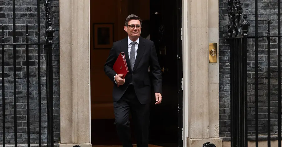 Burnham opens EU free movement debate