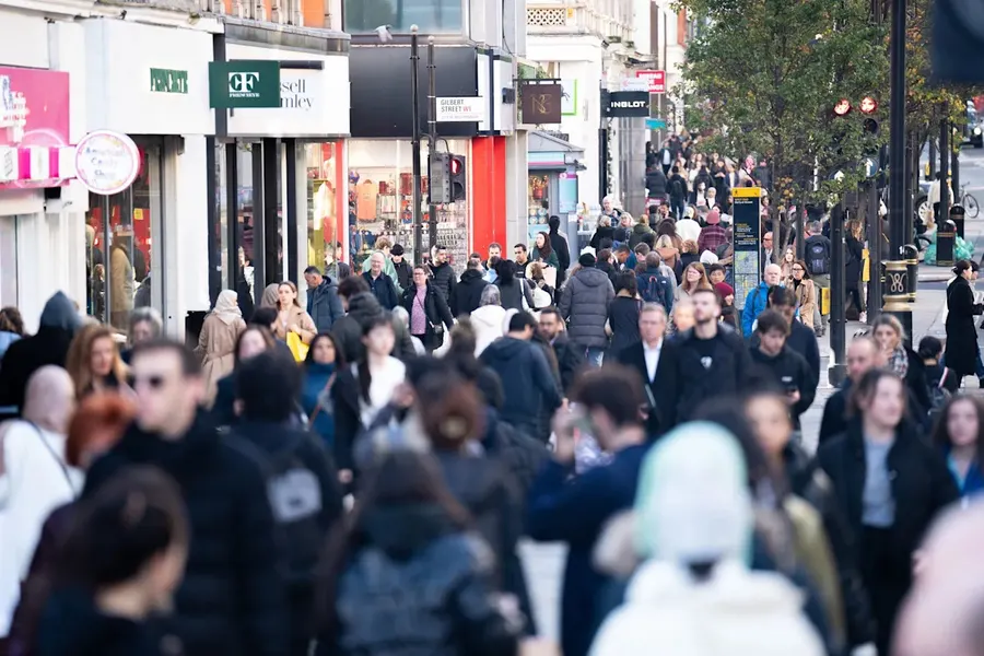 London's Oxford Street becomes pedestrian-only in first phase