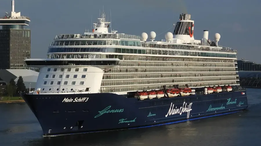 Mein Schiff 3 cruise ship collision