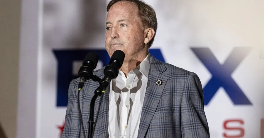 Paxton jet use draws campaign scrutiny