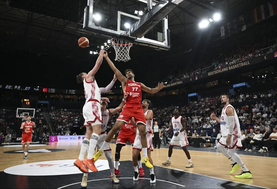 Rockets center Alperen Şengün scores 29 to beat Spurs