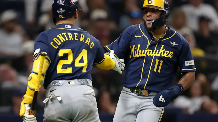 Brewers play World Series Game 4