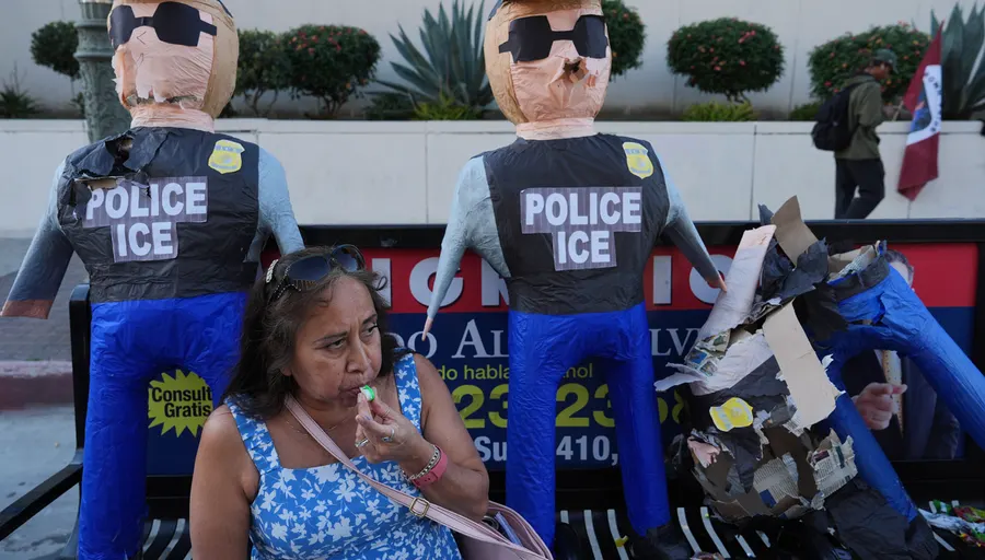 Trump admin local police ICE agreements
