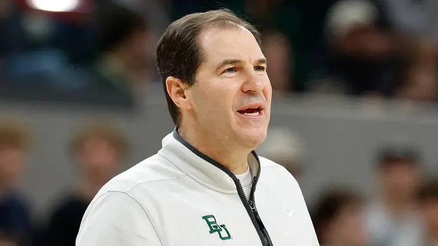 Five-star center Lewis Uvwo commits to Providence over Baylor and Kentucky