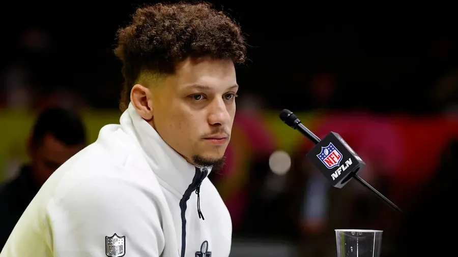 Chiefs QB Patrick Mahomes throws no touchdowns as Kansas City falls to Seahawks