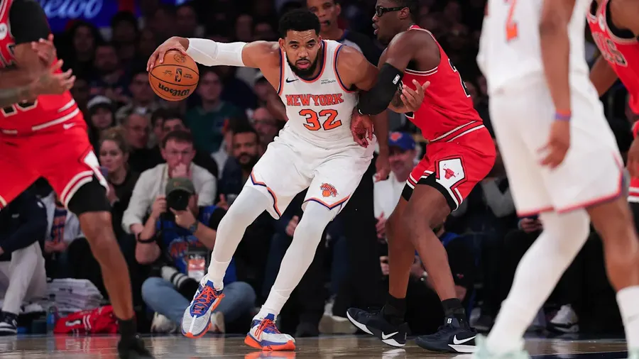 Knicks visit Bulls with both teams at 1-3