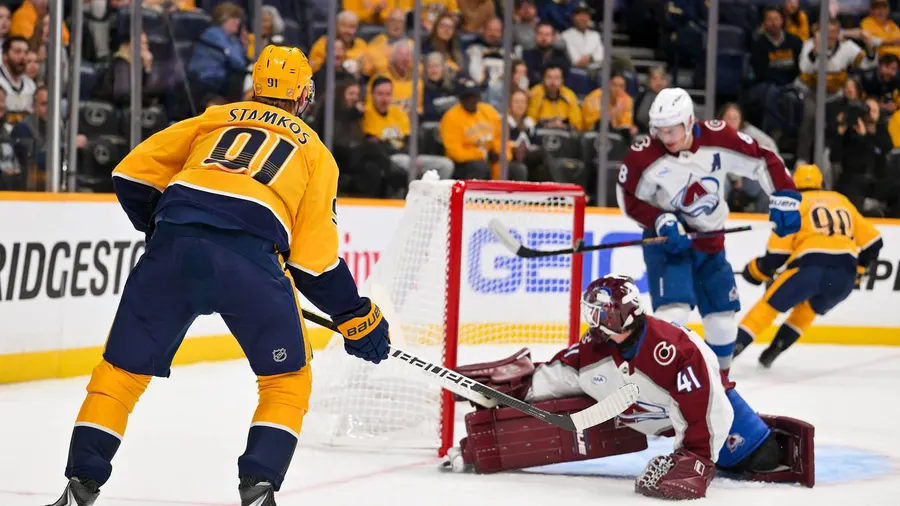 Avalanche's power play sputters as Colorado sits five points back
