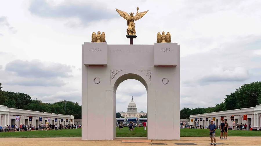 Trump officials defend triumphal arch