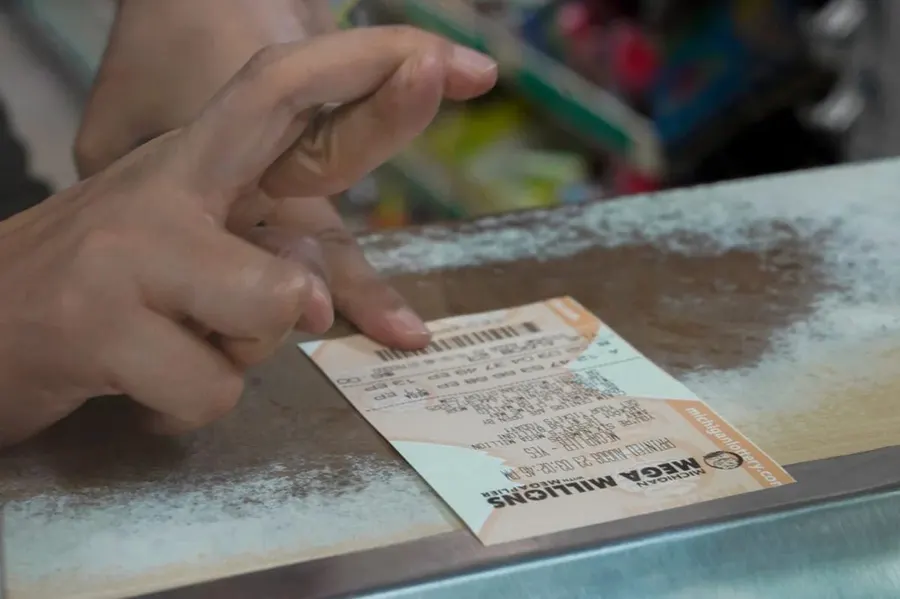 New York Lottery: $30,558 Take 5 ticket sold at Manhattan newsstand