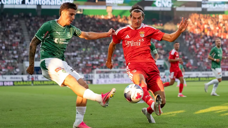 Benfica beat St. Gallen in Europa League qualifying after opening loss