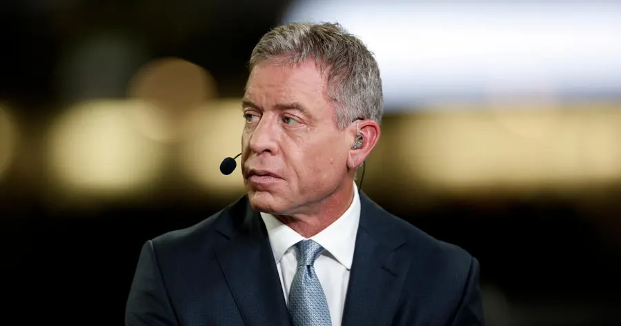 ESPN analyst Troy Aikman says he'll be a free agent after this season